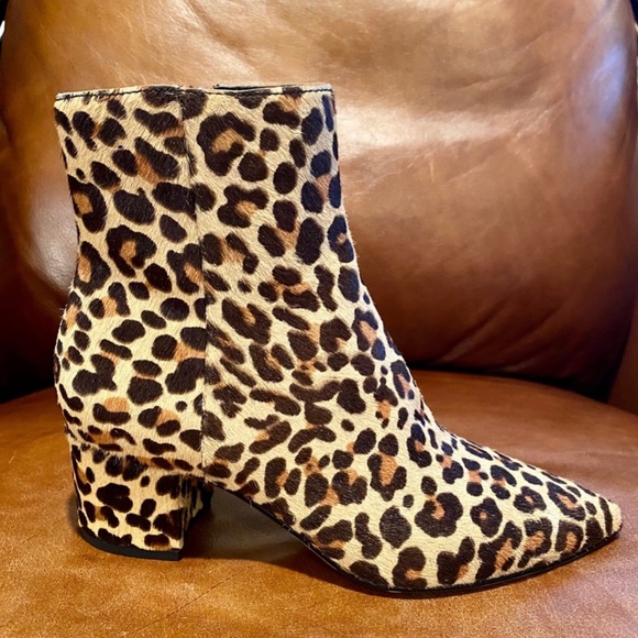 Dolce Vita leopard print ankle boots. - Picture 2 of 5